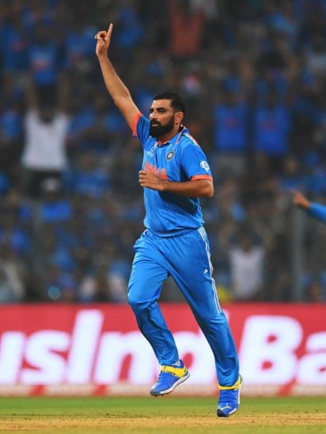 मोहम्मद शमीचा दक्षिण अफ्रिका दौऱ्यातून पत्ता कट होणार! नेमकं काय झालं? मोहम्मद शमीचा दक्षिण अफ्रिका दौऱ्यातून पत्ता कट होणार! नेमकं काय झालं?