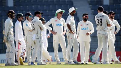 Video : बांगलादेशविरुद्ध न्यूझीलंडच्या गोलंदाजाची ती चूक कॅमेऱ्याने बरोबर पकडली, आता आयसीसीकडून मिळणार शिक्षा!