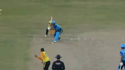 Babar Azam | 6,6,6,6 बाबर आजमच्या काकाला बेकार धुतलं, एकदा हा VIDEO बघा