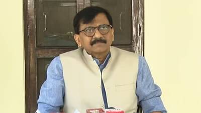 काँग्रेसने युतीचं महत्व शिकायला हवं; सामनातून काँग्रेसला सल्ला