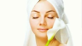 Skin Care Tips : दररोज प्या एक ग्लास हा ज्यूस, चेहरा उजळून निघेल Skin Care Tips : दररोज प्या एक ग्लास हा ज्यूस, चेहरा उजळून निघेल