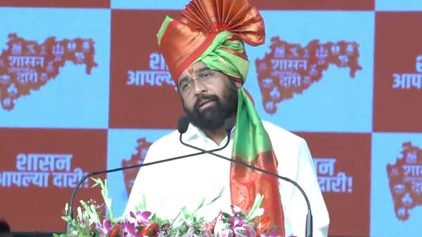 उद्धव ठाकरे यांच्या ‘बोगसपणा’वरून एकनाथ शिंदे यांचा पटलवार; म्हणाले, जे अडीच वर्ष घरी बसले…