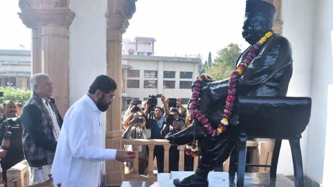 मुख्यमंत्री एकनाथ शिंदे यांच्या रक्तातच संघाची विचारधारा?; भाजपच्या नेत्याचं सर्वात मोठं विधान