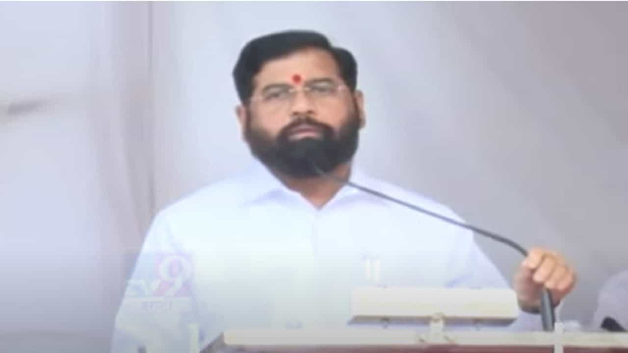 महापरिनिर्वाण दिनानिमित्त महामानवाला नमन करत मुख्यमंत्री म्हणाले, बाबासाहेबांच्या तत्वावरच हे सरकार...