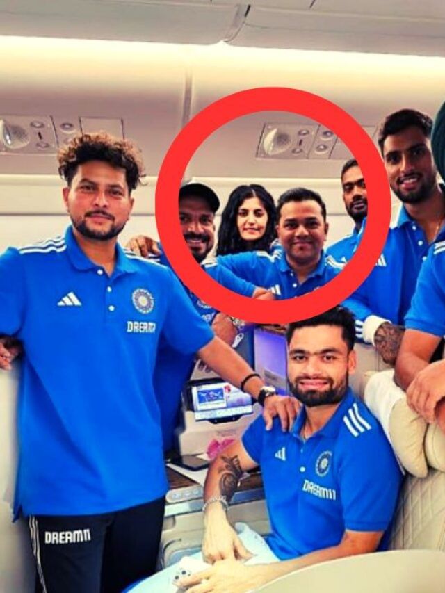 टीम इंडियासोबत असणारी ही मिस्ट्री गर्ल कोण? अखेर समोर आलंच! टीम इंडियासोबत असणारी ही मिस्ट्री गर्ल कोण? अखेर समोर आलंच!
