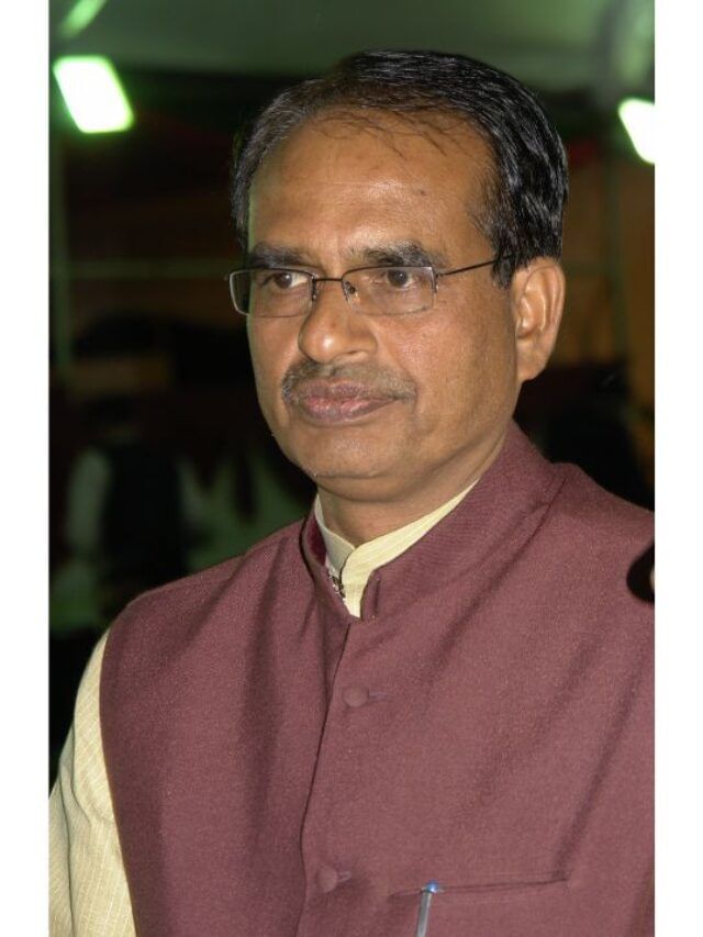 मध्य प्रदेशमधील 'या' दिग्गजांची प्रतिष्ठा पणाला, उद्या निकाल लागणार मध्य प्रदेशमधील 'या' दिग्गजांची प्रतिष्ठा पणाला, उद्या निकाल लागणार