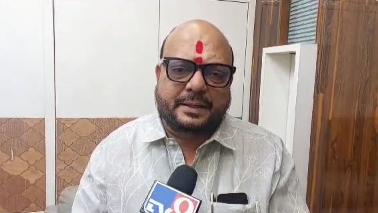 आमदार अपात्रतेच्या निकालाआधी मंत्री गुलाबराव पाटील यांचं मोठं वक्तव्य, महाराष्ट्राच्या राजकारणात काय घडणार? आमदार अपात्रतेच्या निकालाआधी मंत्री गुलाबराव पाटील यांचं मोठं वक्तव्य, महाराष्ट्राच्या राजकारणात काय घडणार?