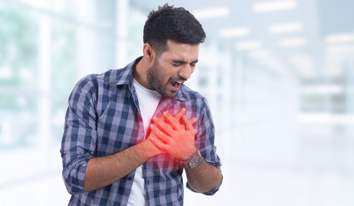 Heart Attack: हिवाळ्यात अशी घ्या तुमच्या हृदयाची काळजी Heart Attack: हिवाळ्यात अशी घ्या तुमच्या हृदयाची काळजी