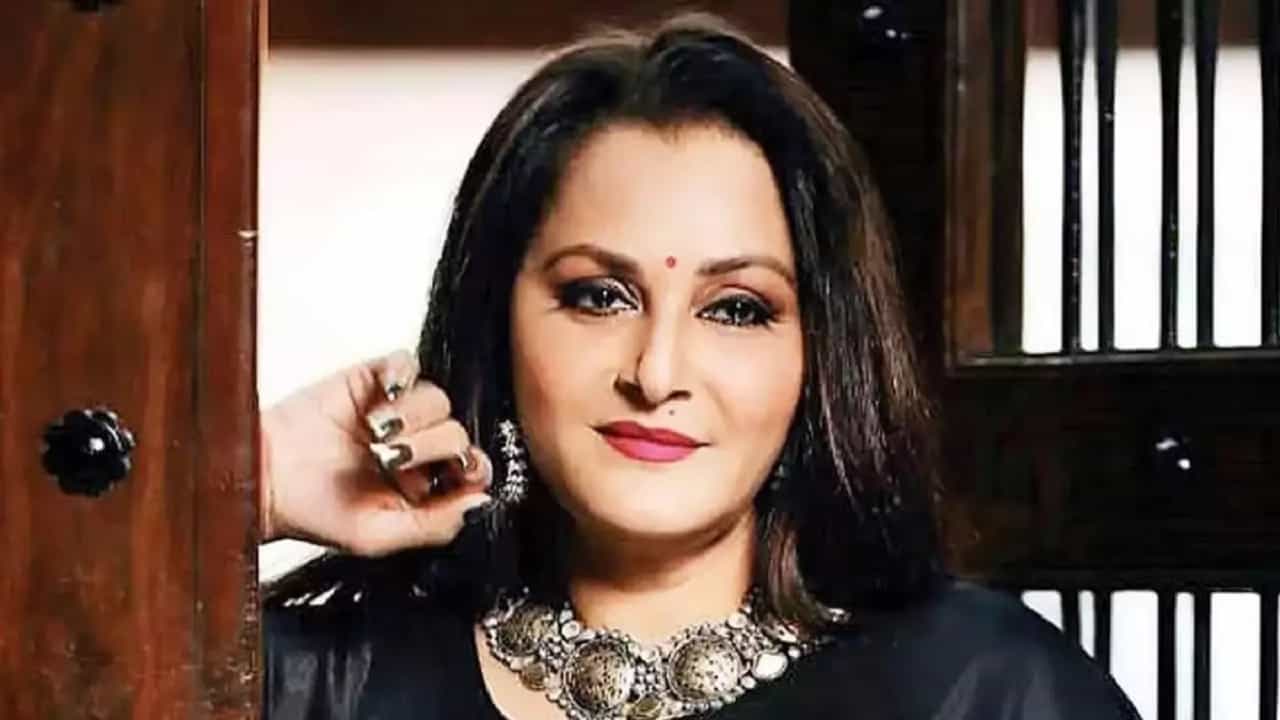 जयाप्रदा यांना अटक करा आणि..., कोर्टाचे आदेश, अभिनेत्रीच्या अडचणीत मोठी वाढ