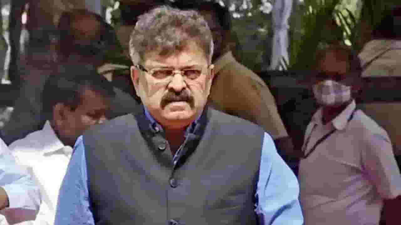 नालायक जितेंद्र आव्हाड रामांना मांसाहारी म्हणतोय, भाजपचा राग अनावर, कुणी केला हल्लाबोल? नालायक जितेंद्र आव्हाड रामांना मांसाहारी म्हणतोय, भाजपचा राग अनावर, कुणी केला हल्लाबोल?