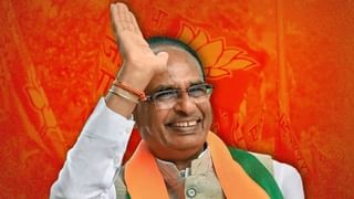 Shivraj singh chauhan | सहन झालं नाही, शिवराज सिंह चौहान यांना बिलगून रडल्या दोन महिला