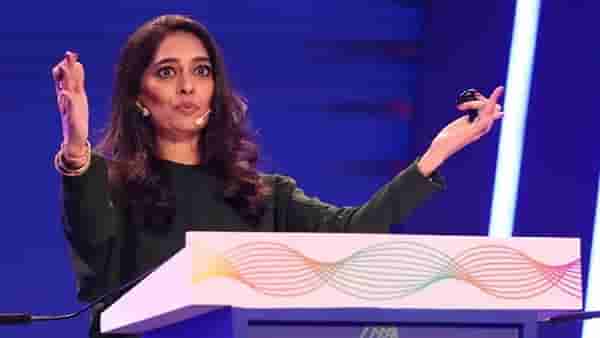 IPL Auction 2024 | ऑक्शनर मल्लिका सागरची एक चूक आणि आरसीबीला इतक्या लांखाचं नुकसान