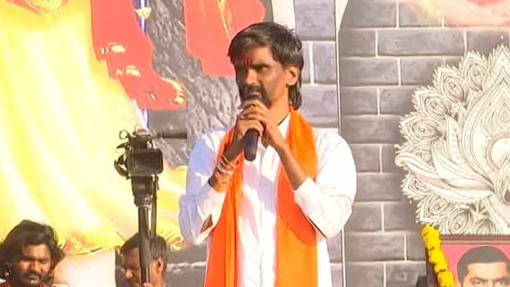 सरकार.... झोपू नका, बीडच्या सभेतून मनोज जरांगे पाटील यांचा पुन्हा एल्गार सरकार.... झोपू नका, बीडच्या सभेतून मनोज जरांगे पाटील यांचा पुन्हा एल्गार