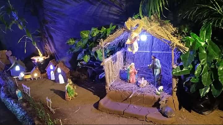 Merry Christmas 2023 : इगतपुरीतील ब्रिटिश कालीन सॅक्रेट हार्ट चर्चमध्ये येथू ख्रिस्तच्या जन्माचा नयनरम्य देखावा अन् रोषणाई Merry Christmas 2023 : इगतपुरीतील ब्रिटिश कालीन सॅक्रेट हार्ट चर्चमध्ये येथू ख्रिस्तच्या जन्माचा नयनरम्य देखावा अन् रोषणाई