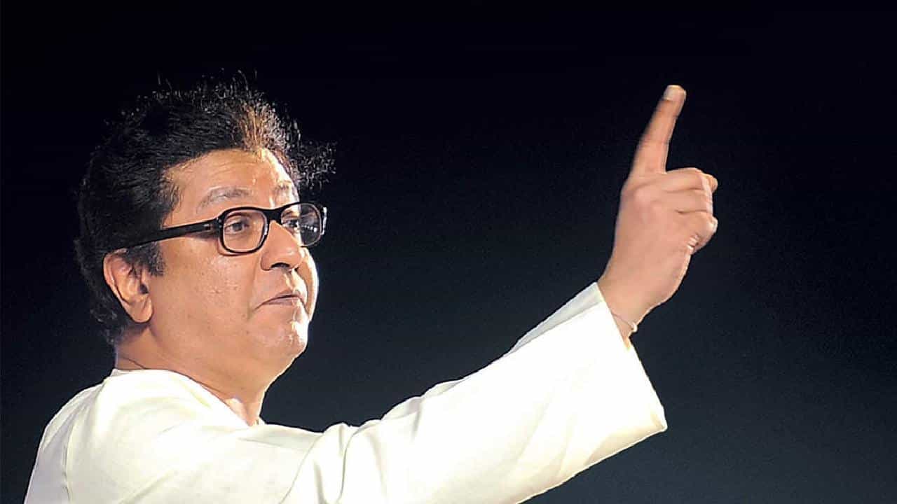 'नकाब'चा 'जवाब' जनतेला द्यावाच लागेल, फडणवीस यांच्या 'त्या' पत्रावरून मनसेचं काय म्हणणंय?