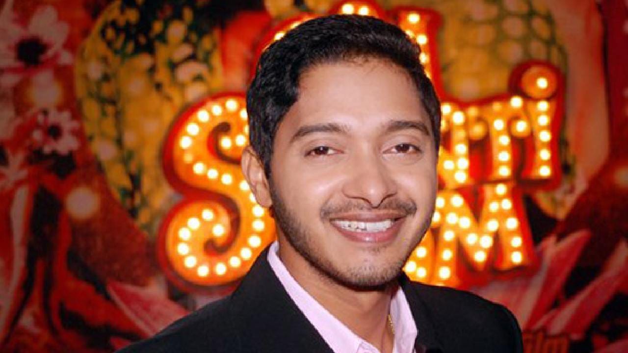 श्रेयस तळपदे याला 'या' चित्रपटाच्या शुटिंगनंतर हृदयविकाराचा झटका, नेमकं काय घडलं अन् सध्या कशी आहे तब्येत? श्रेयस तळपदे याला 'या' चित्रपटाच्या शुटिंगनंतर हृदयविकाराचा झटका, नेमकं काय घडलं अन् सध्या कशी आहे तब्येत?