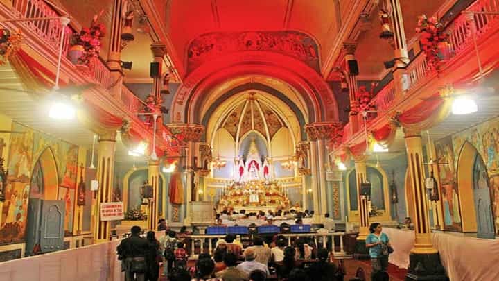 Merry Christmas 2023 : मुंबईतील वांद्र्याच्या माऊंट मेरी चर्चमध्ये कसा आहे नाताळचा उत्साह? Merry Christmas 2023 : मुंबईतील वांद्र्याच्या माऊंट मेरी चर्चमध्ये कसा आहे नाताळचा उत्साह?