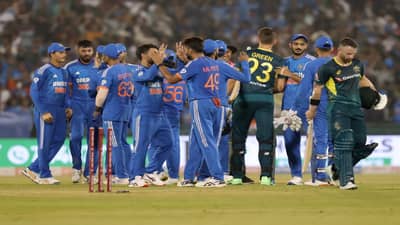 IND vs AUS 5th T20I | सूर्यकुमारला दुसऱ्या बॉलवर जीवदान, मॅक्डरमॉटचा षटकार 98 मीटर