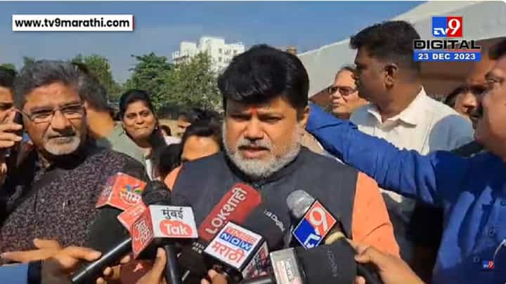 उदय सामंत यांनी छगन भुजबळ आणि मनोज जरांगे पाटील यांना जोडले हात, म्हणाले... उदय सामंत यांनी छगन भुजबळ आणि मनोज जरांगे पाटील यांना जोडले हात, म्हणाले...
