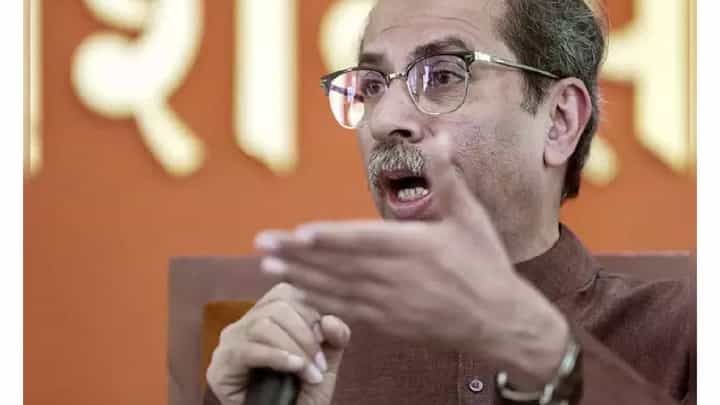 संजय राऊत म्हणाले, उद्धव ठाकरे पंतप्रधान बनू शकतात; सूचवले PM पदासाठी 'हे' ३ चेहरे संजय राऊत म्हणाले, उद्धव ठाकरे पंतप्रधान बनू शकतात; सूचवले PM पदासाठी 'हे' ३ चेहरे