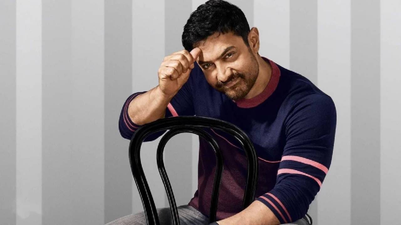 मुलगा आजाद याच्यासोबत उदयपूरला आमिर खान लग्नासाठी रवाना झालाय. यावेळी खास आऊटफिटमध्ये आमिर खान दिसतोय. 