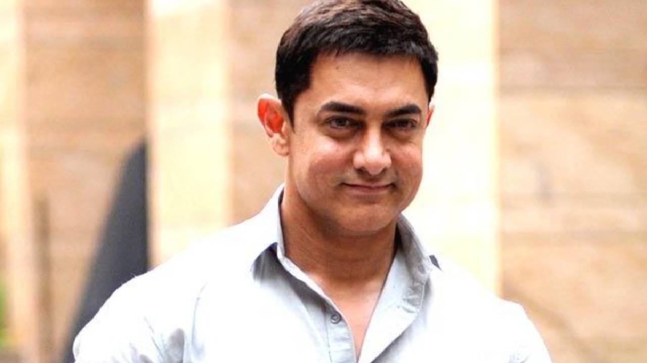 रिपोर्टनुसार 8 जानेवारी 2024 रोजी उदयपूर येथे अत्यंत शाही थाटात हा विवाहसोहळा पार पडेल. आता या विवाहसोहळ्यासाठी आमिर खान रवाना झालाय. 