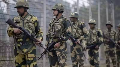 बीएसएफमध्ये मेगा भरती, 2100 हून अधिक पदांसाठी भरती, तब्बल इतका पगार आणि..