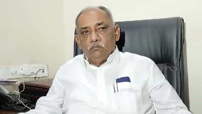 'आम्ही म्हणतो हेच व्हायला पाहीजे....' तायवाडे यांचा जरांगे यांना सल्ला 'आम्ही म्हणतो हेच व्हायला पाहीजे....' तायवाडे यांचा जरांगे यांना सल्ला