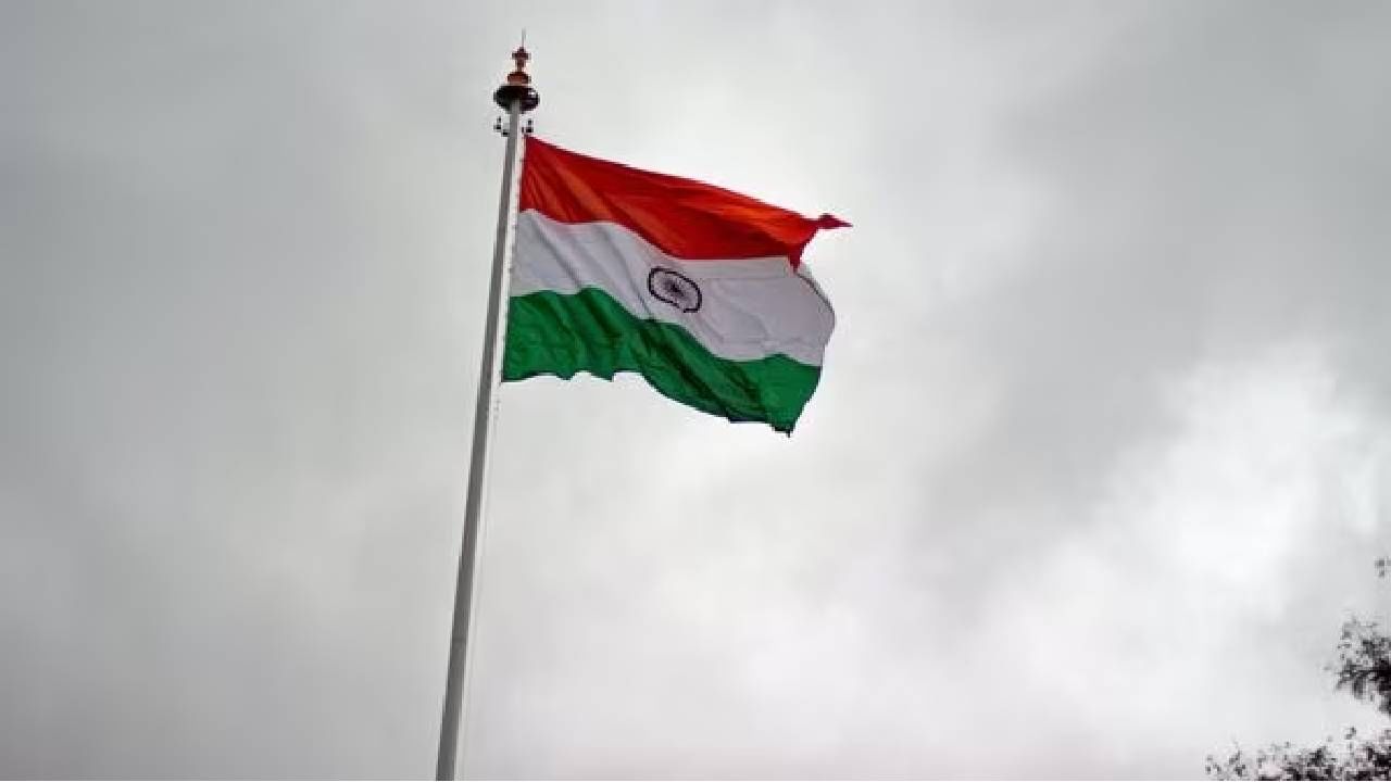 Republic Day 2024 :  26 जानेवारीला कोणते मंत्री कुठे ध्वजारोहण करणार? महत्त्वाची माहिती आली समोर