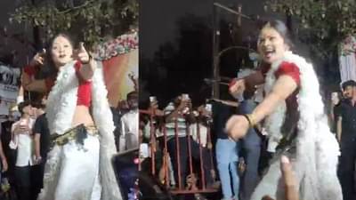 गौतमी पाटील हिला पाहण्यासाठी जीव धोक्यात घातला, थेट विजेच्या डीपीवर...