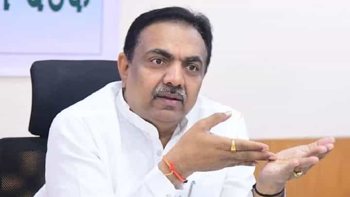 Ganpat Gaikwad Firing | असा प्रकार महाराष्ट्रात पहिल्यांदाच झालाय, जयंत पाटील यांची टीका Ganpat Gaikwad Firing | असा प्रकार महाराष्ट्रात पहिल्यांदाच झालाय, जयंत पाटील यांची टीका
