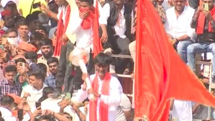 जरांगे पाटील आरक्षणावर ठाम, आजचा मुक्काम मुंबईतच! ...नाही तर आझाद मैदानावर जाणार जरांगे पाटील आरक्षणावर ठाम, आजचा मुक्काम मुंबईतच! ...नाही तर आझाद मैदानावर जाणार