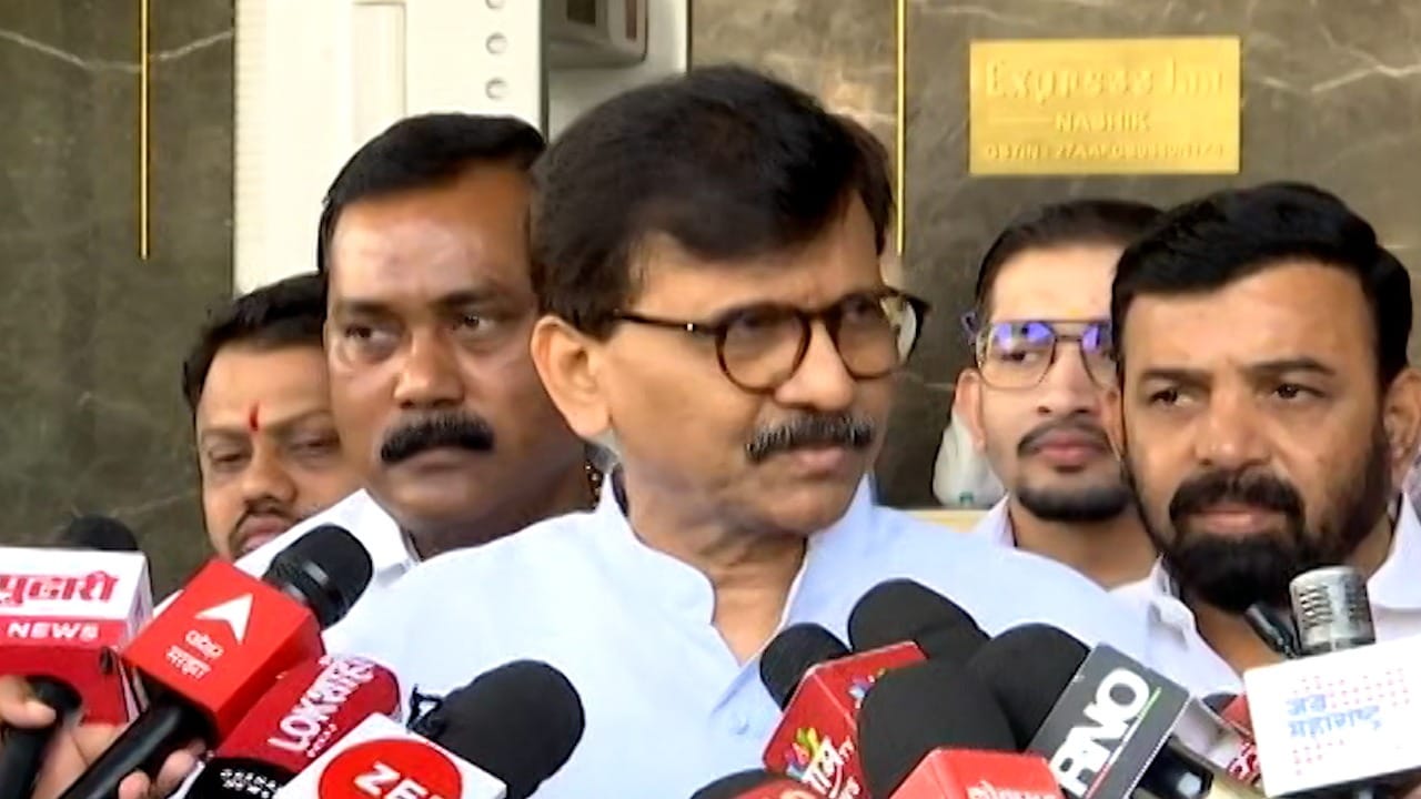 'ही' लोकसभेची जागा प्रकाश आंबेडकर यांनीच लढावी; 'इंडिया'च्या जागा वाटपाबाबत संजय राऊत यांचं अत्यंत महत्वाचं विधान