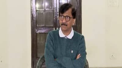 या दोन जागा ठाकरे गट लढवणार; मविआच्या दिल्लीतील बैठकीआधी संजय राऊत यांचा मोठा दावा