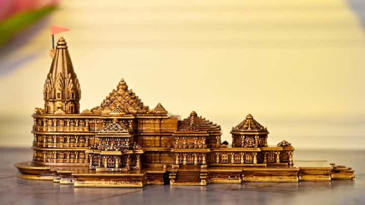Ayodhya Ram Mandir : कसं असणार अयोध्येतील रामलल्लाचं भव्य मंदिर? मॉडेलच्या माध्यमातून जाणून घ्या खास वैशिष्ट्य Ayodhya Ram Mandir : कसं असणार अयोध्येतील रामलल्लाचं भव्य मंदिर? मॉडेलच्या माध्यमातून जाणून घ्या खास वैशिष्ट्य