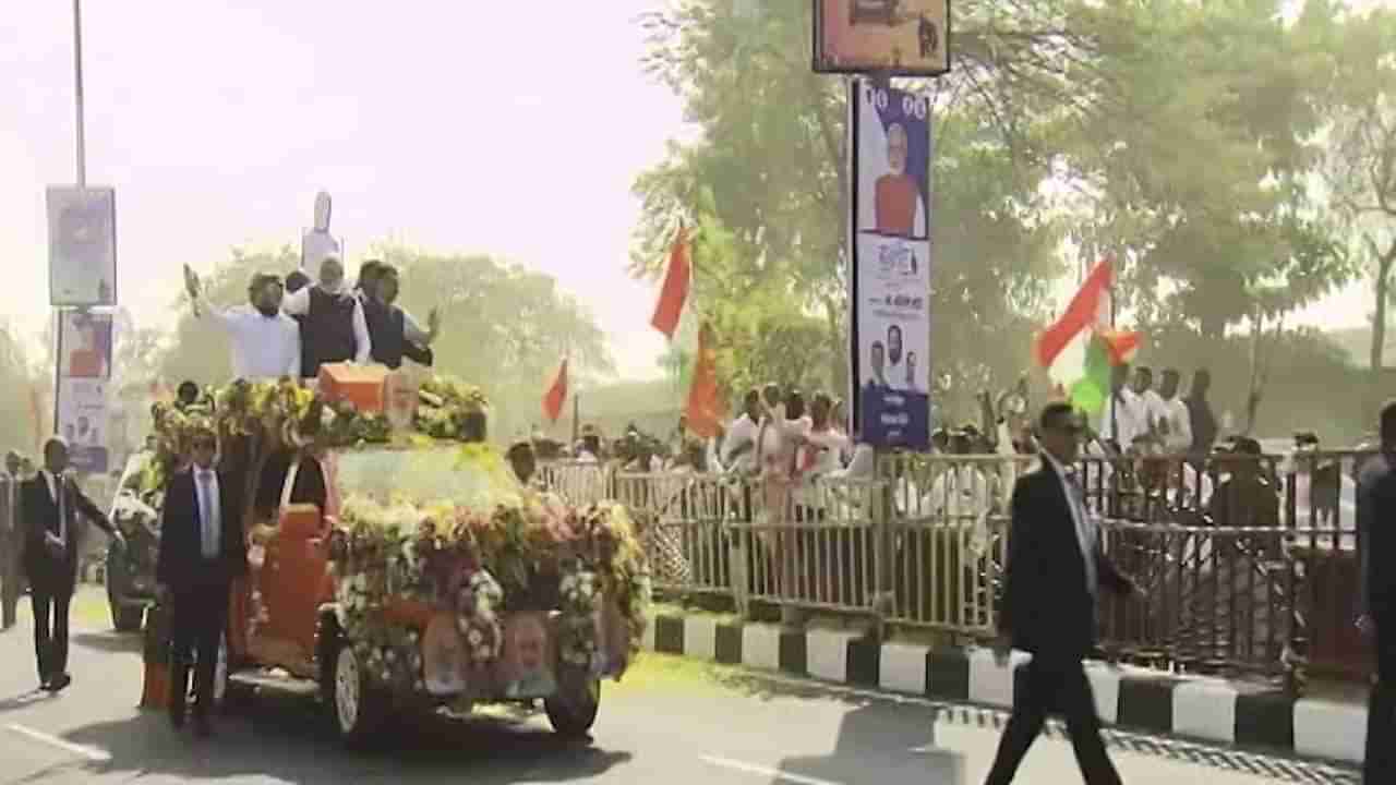 PM Modi Road Show : पंतप्रधान नरेंद्र मोदी यांचा रोड शो, तुफान गर्दी; प्रचंड शक्तीप्रदर्शन करत काळाराम मंदिरात