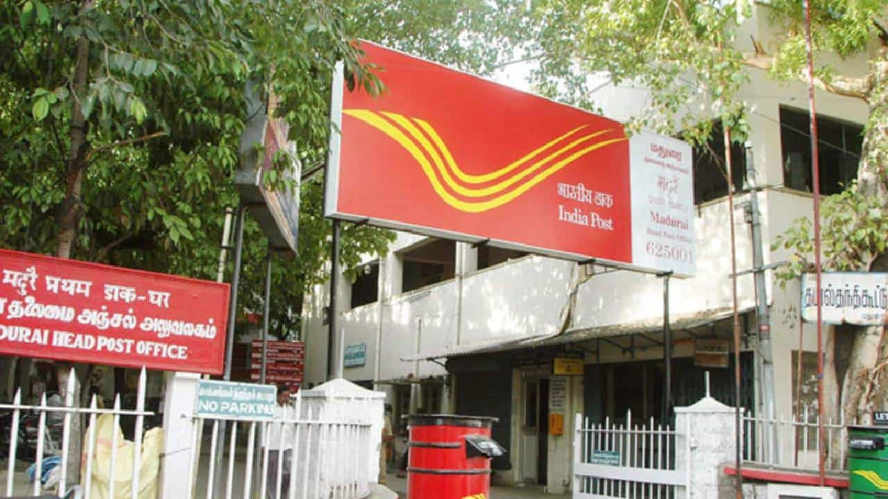 भारतीय डाक विभागामध्ये बंपर भरती प्रक्रिया सुरू आहे. विशेष म्हणजे दहावी पास असणाऱ्यांसाठी ही मोठी संधी आहे. सरकारी नोकरीच्या शोधात असणाऱ्यांनी लगेचच या भरती प्रक्रियेसाठी अर्ज करावा.