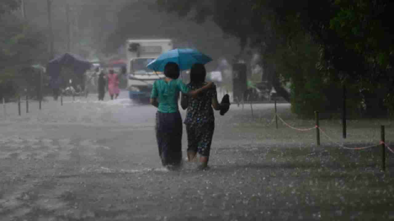 कडाक्याच्या थंडीसोबत अवकाळी पावसाचा इशारा, 4.4 अंश तापमानाची नोंद