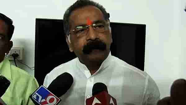एसीबीच्या धाडीवर राजन साळवी थेट म्हणाले; चौकशी करा, धाडी टाका पण मी…
