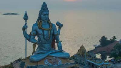 Masik Shivratri : मासिक शिवरात्रीला आहे विशेष महत्त्व, व्रताने होतात सर्व मनोकामना पूर्ण