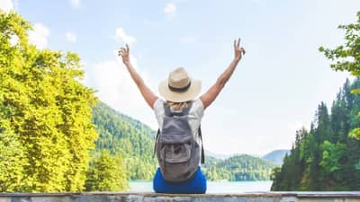 Solo Travelling : तुम्हीही प्लान करताय Solo Trip ? या गोष्टी बिलकूल विसरू नका..