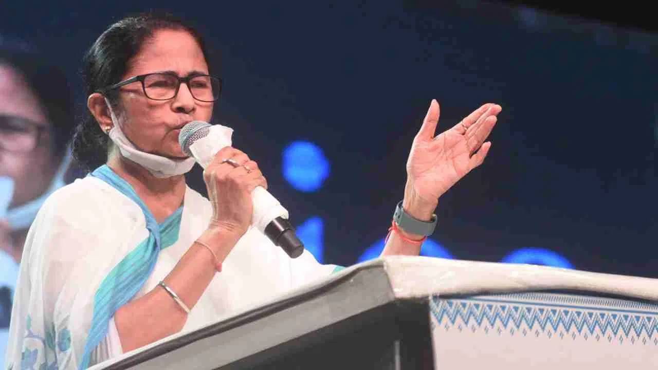 मोठी बातमी, इंडिया आघाडीला मोठ खिंडार, ममता बॅनर्जी फुटल्या मोठी बातमी, इंडिया आघाडीला मोठ खिंडार, ममता बॅनर्जी फुटल्या