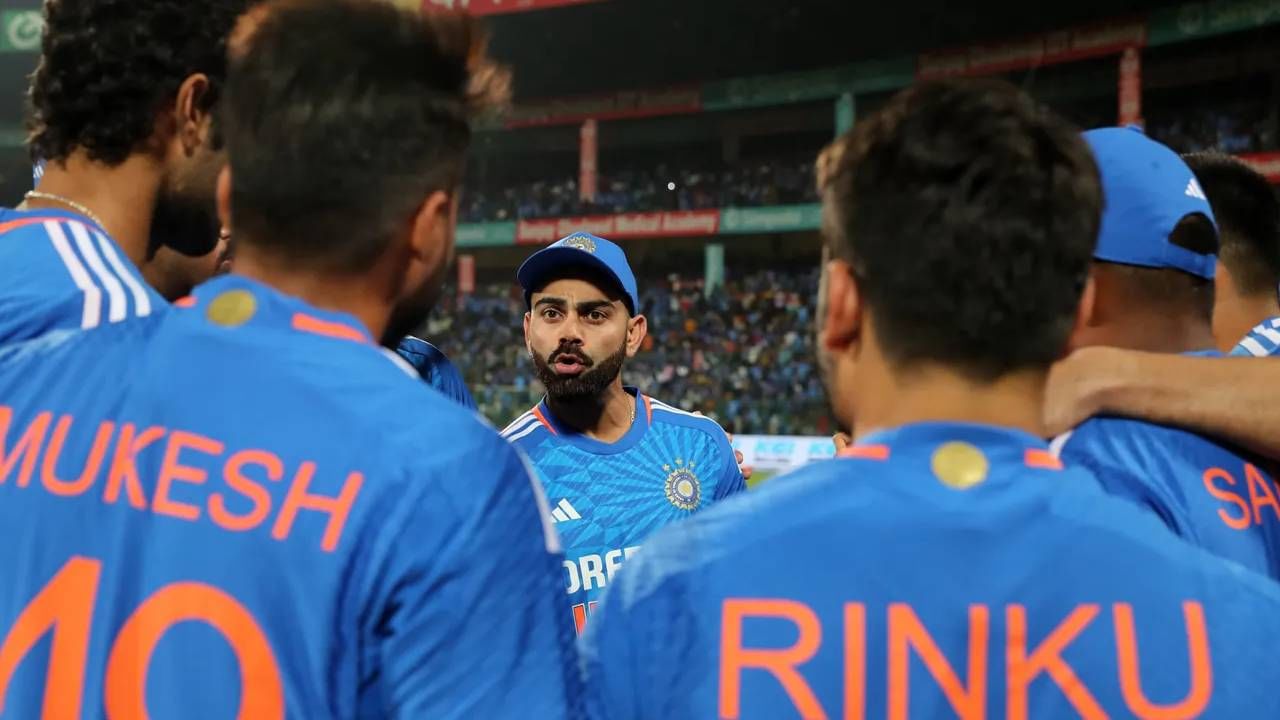 T20 WC : टी20 वर्ल्डकपपूर्वी टीम इंडियाला धडकी, पाच दिवसात बांधावी लागणार टीम T20 WC : टी20 वर्ल्डकपपूर्वी टीम इंडियाला धडकी, पाच दिवसात बांधावी लागणार टीम