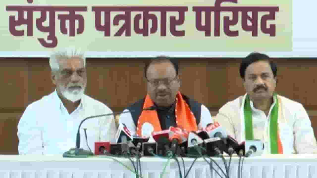 एक दिवस महाराष्ट्रात असा येईल, सर्व नेते महायुतीच्या स्टेजवर असतील, चंद्रशेखर बावनकुळेंचा दावा एक दिवस महाराष्ट्रात असा येईल, सर्व नेते महायुतीच्या स्टेजवर असतील, चंद्रशेखर बावनकुळेंचा दावा