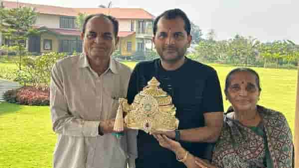 Ram Mandir : 4 किलो सोनं आणि लखलखते हिरे.. प्रभू श्रीरामासाठी अनमोल मुकुट भेट देणारी ती व्यक्ती कोण ? किंमत ऐकाल तर..