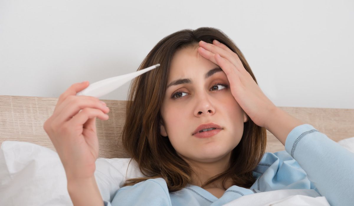 Remedies for fever : ताप आल्यानंतर या गोष्टी अजिबात करु नये, अन्यथा वाढू शकतात अडचणी Remedies for fever : ताप आल्यानंतर या गोष्टी अजिबात करु नये, अन्यथा वाढू शकतात अडचणी