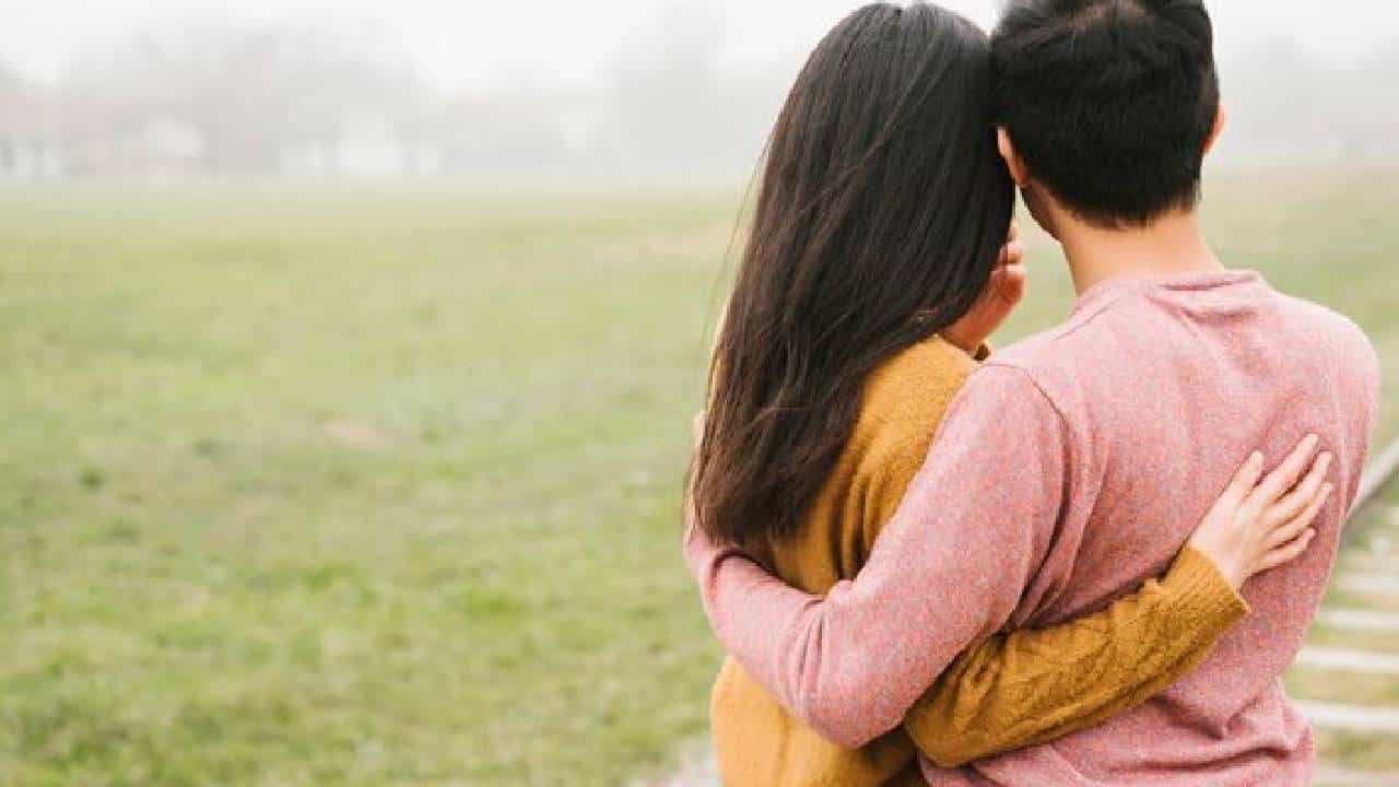3 महिन्यांपासून ती रोज आईवडिलांना गुपचूप झोपेची गोळी द्यायची, नंतर बॉयफ्रेंडला... करामत ऐकून घरचेही...