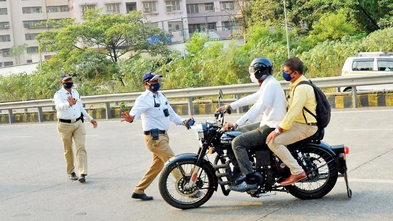 या वर्गातील लोकांना हेल्मेटसक्ती नाही, भरावा लागणार नाही दंड