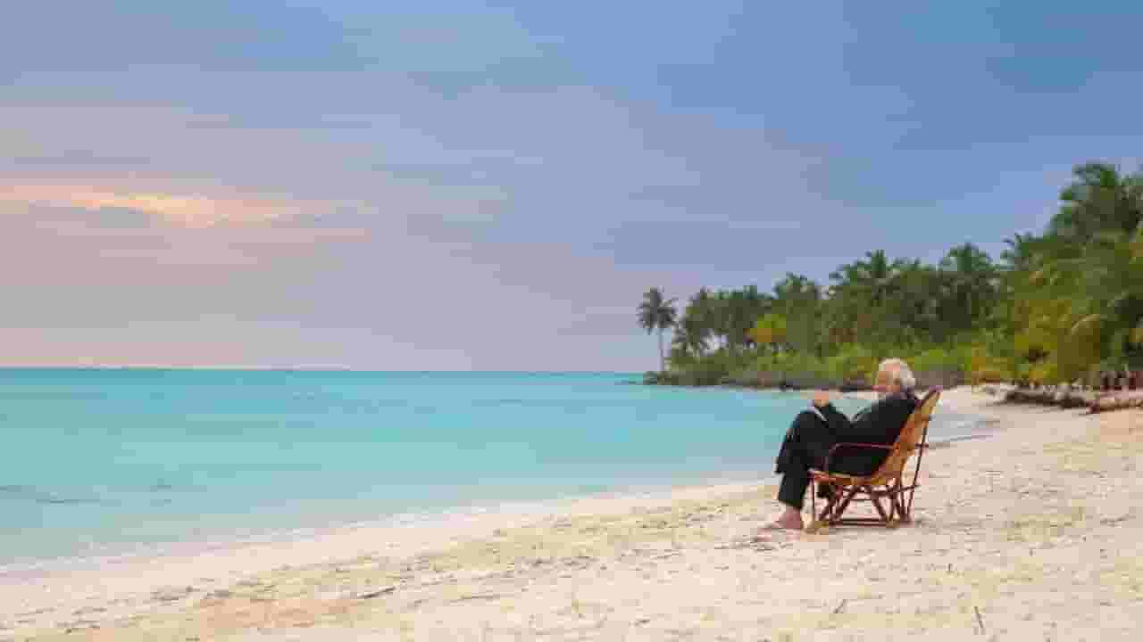 Boycott Maldives : पंतप्रधान मोदी यांनी लक्षद्वीपचं ट्वीट केलं अन् मालदिवला झोंबलं, पण का? Boycott Maldives : पंतप्रधान मोदी यांनी लक्षद्वीपचं ट्वीट केलं अन् मालदिवला झोंबलं, पण का?