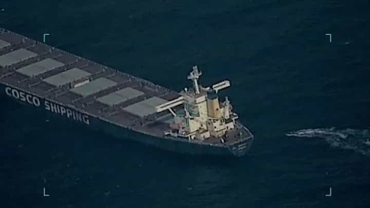 MV Lila Norfolk जहाज हायजॅकचा प्रयत्न फसला, भारतीय नौदलाकडून कारवाईचा व्हिडीओ शेअर MV Lila Norfolk जहाज हायजॅकचा प्रयत्न फसला, भारतीय नौदलाकडून कारवाईचा व्हिडीओ शेअर